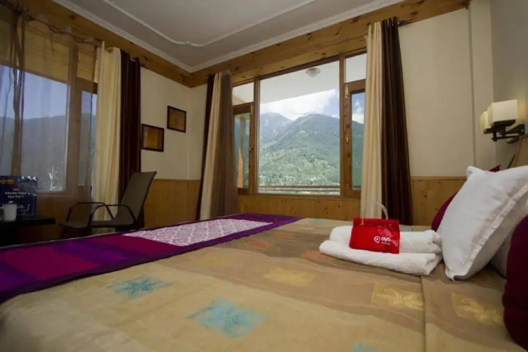 OYO Premium Hampta View