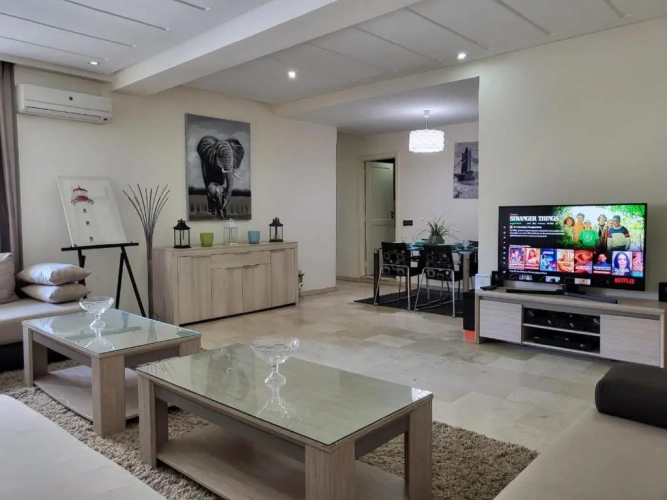 2 Bedrooms Apartment