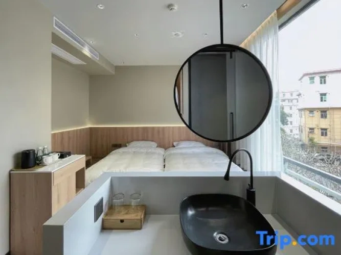 Deluxe Double Suite