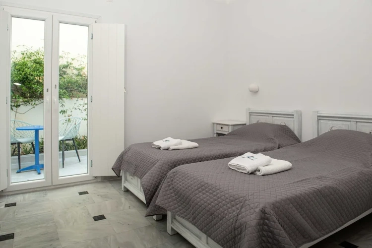 Economy room