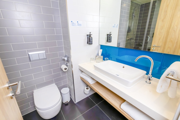 Holiday Inn Express Manchester - Trafford City photo 12