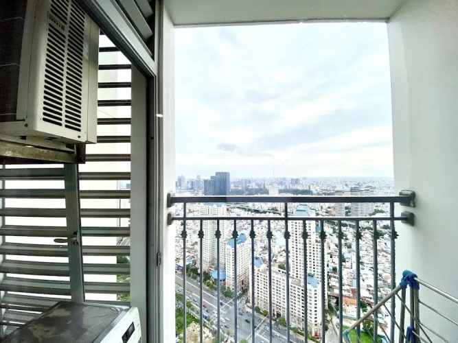 1 Bedroom Luxury Apartment with balcony and with city view