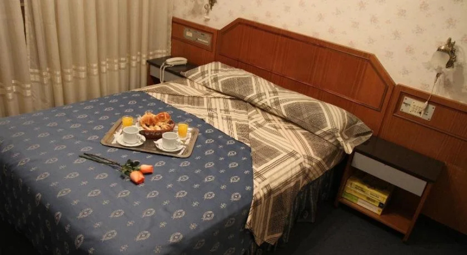 Hotel Rodney
