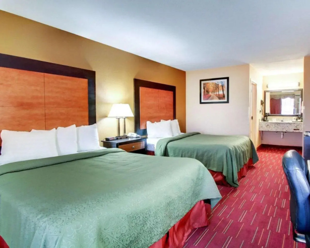 Richland Cardinal Inn Jackson