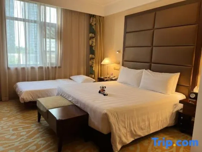 Deluxe Family Suite