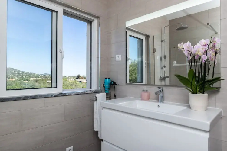 Looking to Landscape Sea View Private Pool Villa