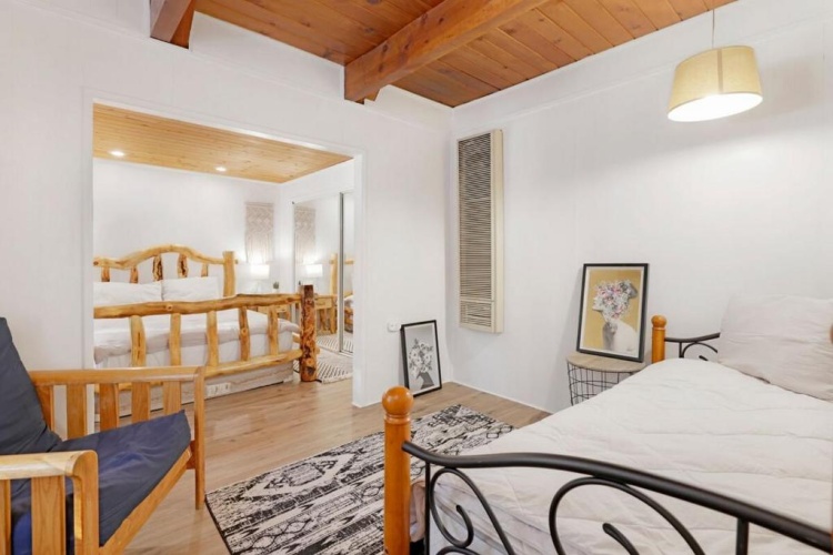 3 Bedrooms Cottage