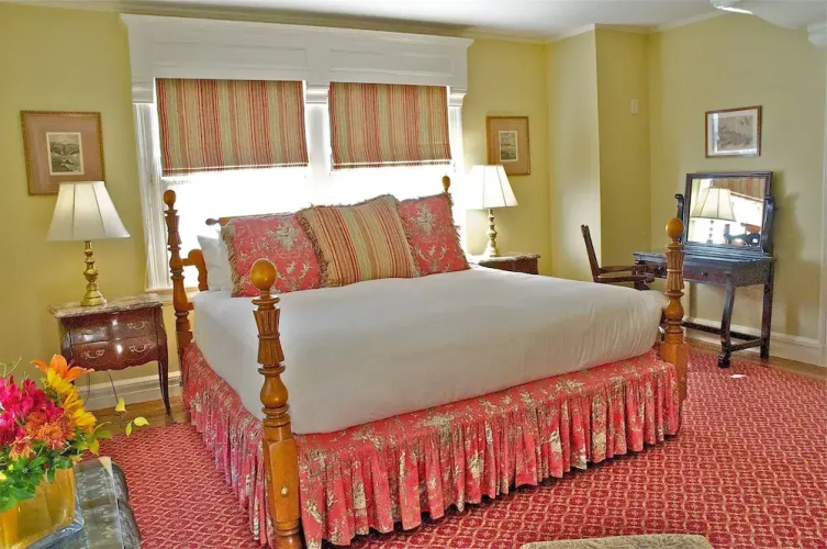 Hilltop Inn