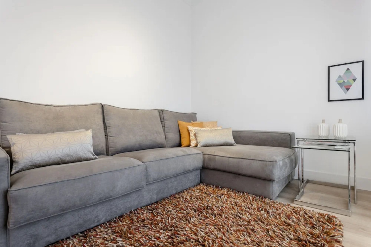 Jose Abascal Apartment by Flatsweethome