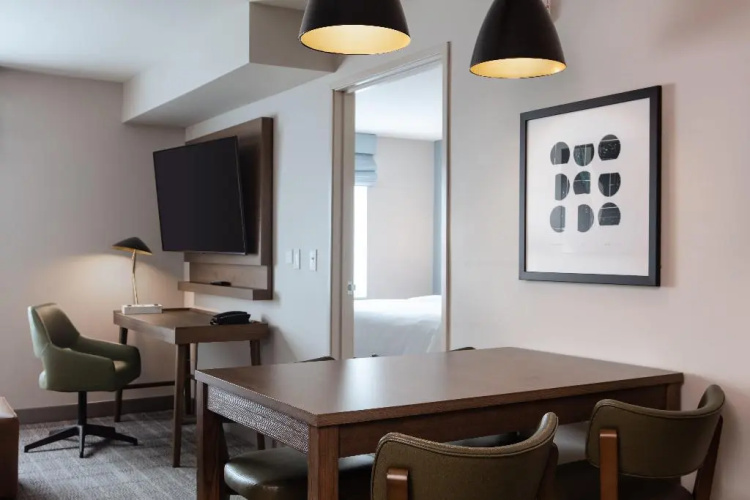 Staybridge Suites Iowa City - Coralville photo 6