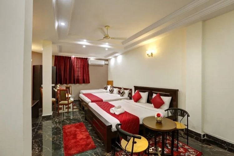 1 Bedroom Standard Quadruple Family room
