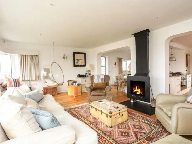 Angorfa - Trearddur Bay