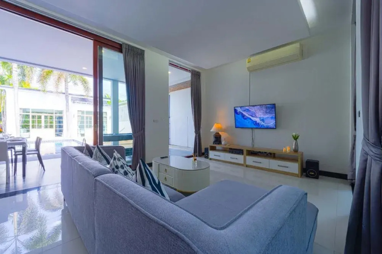 Beautiful 4-Bedroom Pool Villa BL9