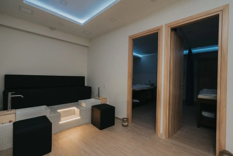 Kahlua Sea View Suites