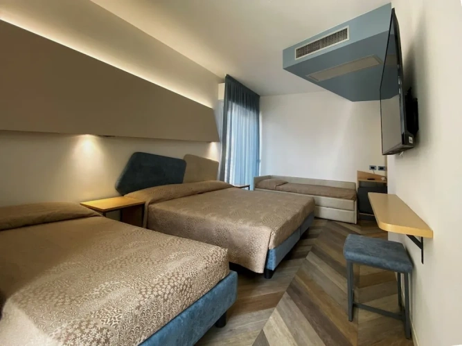 Superior Quadruple room with balcony