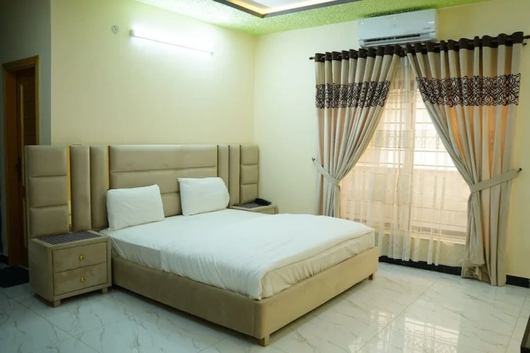 Standard Family room