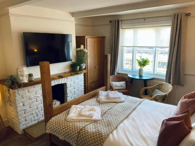 Deluxe Double Family Suite