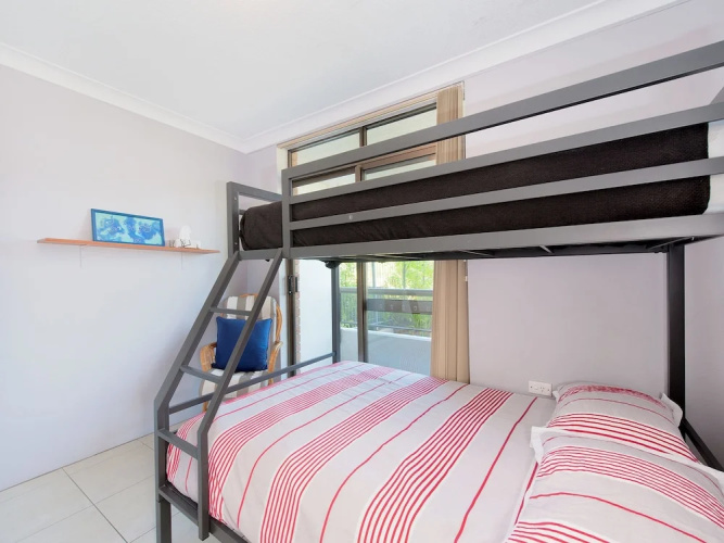 Commodore, Unit 1/9 Donald Street