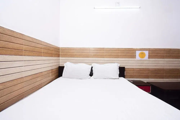Hotel Amit by OYO Rooms
