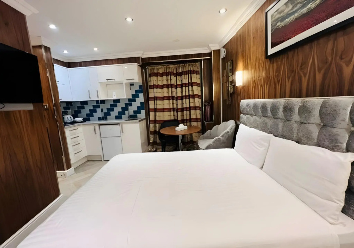 Cheshire Hotel