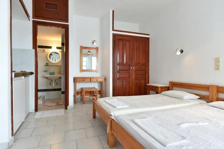 Nikolas Naousa Guesthouse I