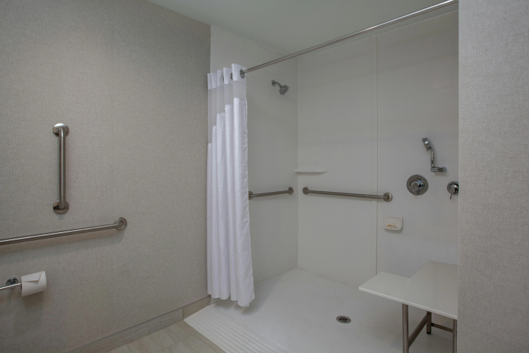 Holiday Inn Cleveland Clinic photo 10