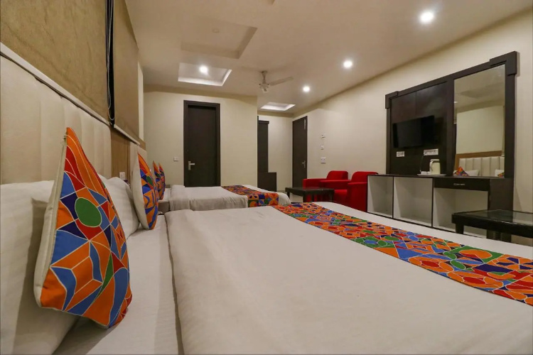 FabHotel AGK