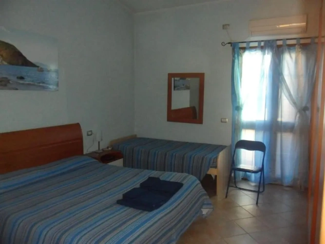 Standard Triple room with balcony