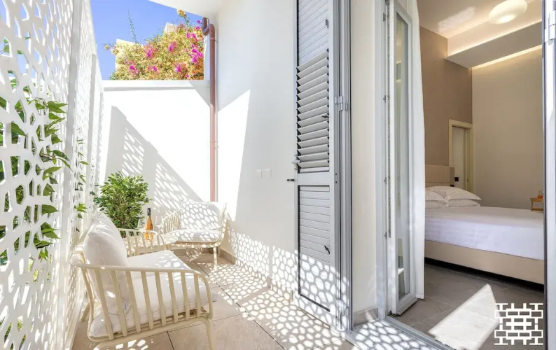 Mesbeglia Luxury Rooms