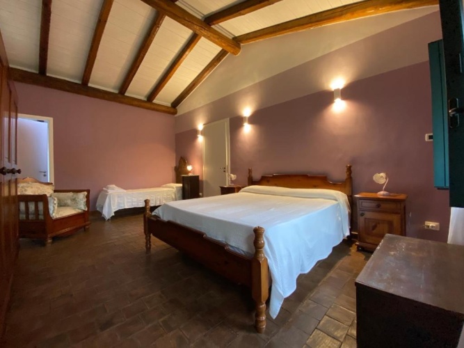 2 Bedrooms Cottage