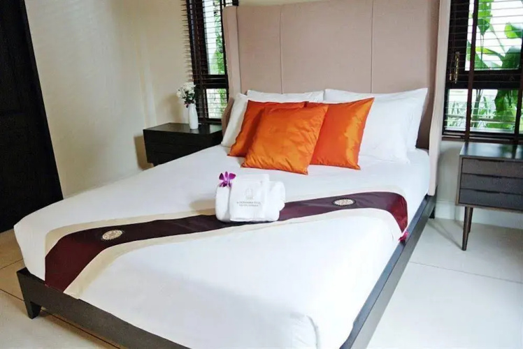 Phuket Ratchamaka Pool Villa