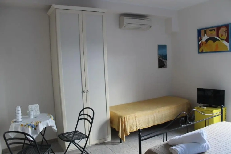 Standard Triple room with balcony and with sea view