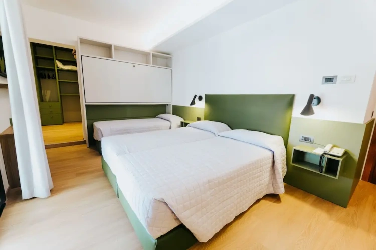 Superior Triple room