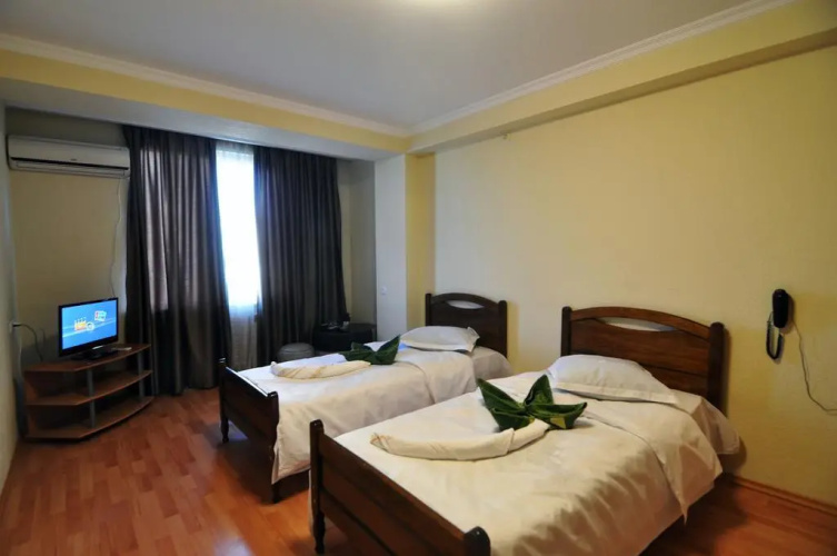 Sun Rise Hotel