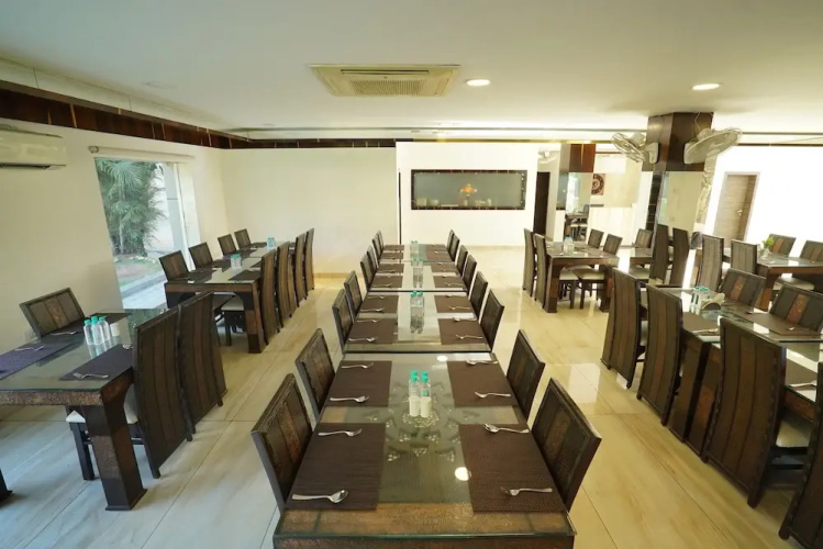 Hotel Varay Express