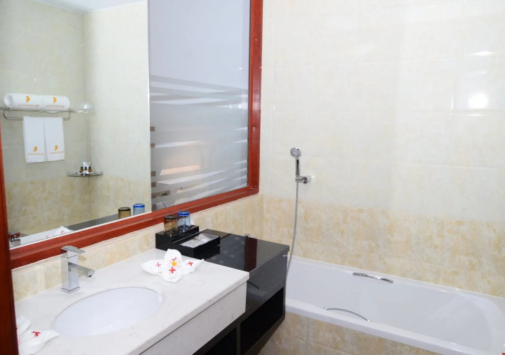 Royal Hinthar Hotel
