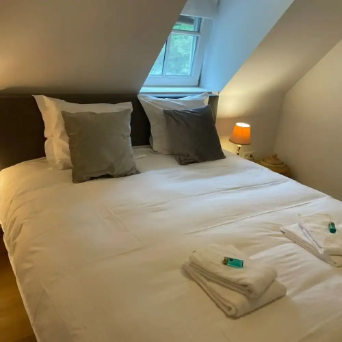 Two Guest-rooms in Stylish Villa - Free Bikes