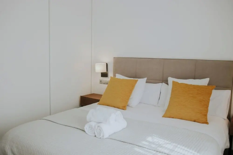 2 Bedrooms Deluxe Apartment with city view