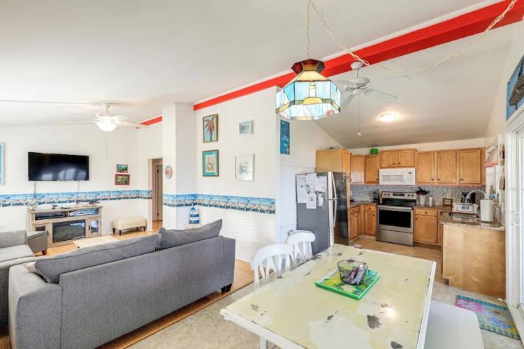 Oceanfront Gem w/ Rooftop Deck: Steps to Sand