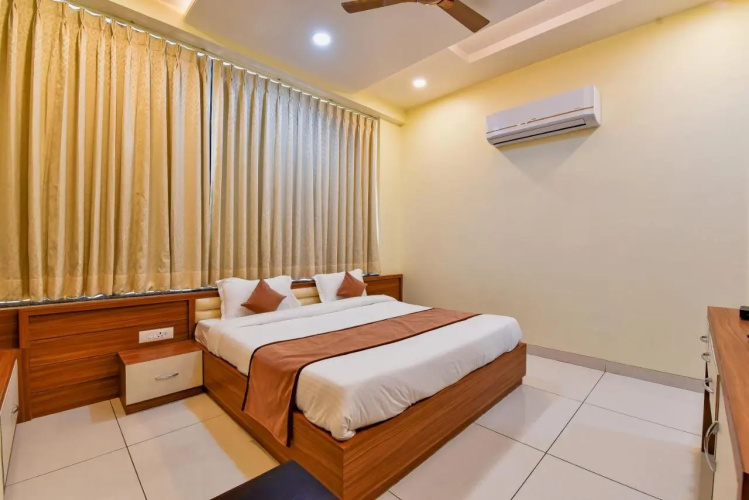 Hotel Purple Orchid