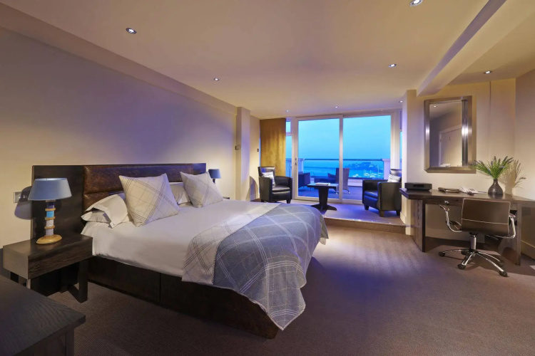 La Fregate Hotel
