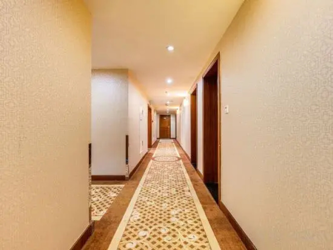 Grand Dragon Hotel