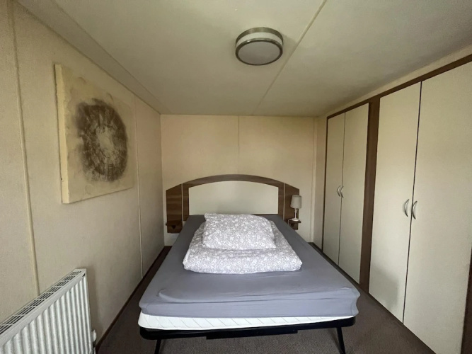Caravan - Sleeps 6 - Pets Ok - Parking