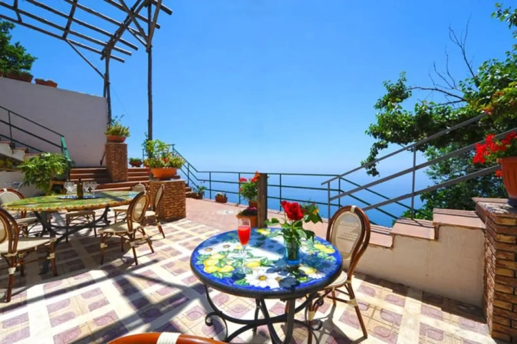 2 Bedrooms Apartment with balcony