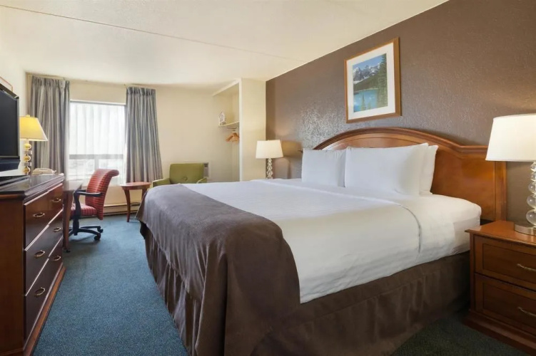 Travelodge Calgary MacLeod Trail