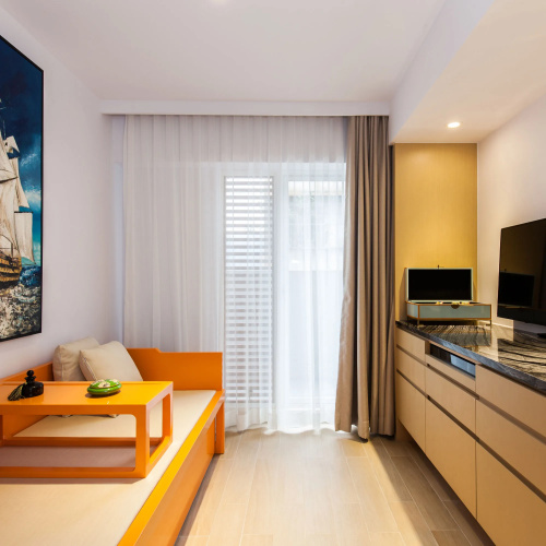 Caravel Hotel