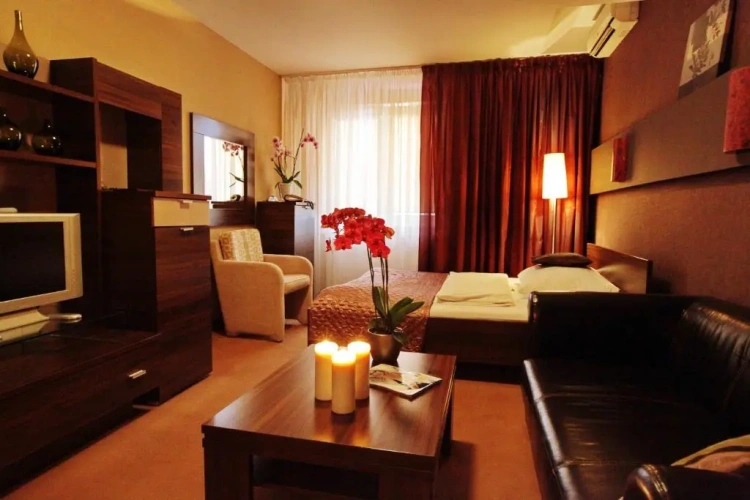 2 Bedrooms Family Suite with view