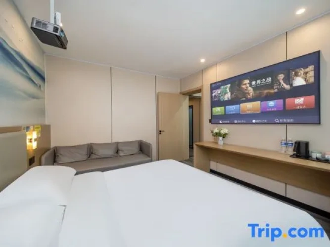Premier Triple Suite
