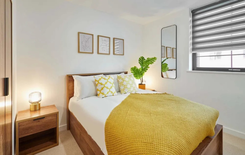 Host Stay Lockside House