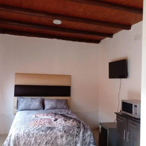 Inviting 1-Bed Cottage in Randburg
